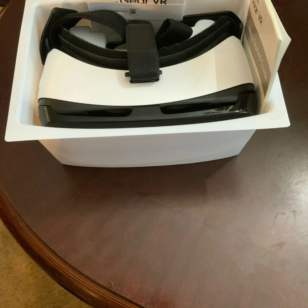 Samsung Galaxy Note VR Headset